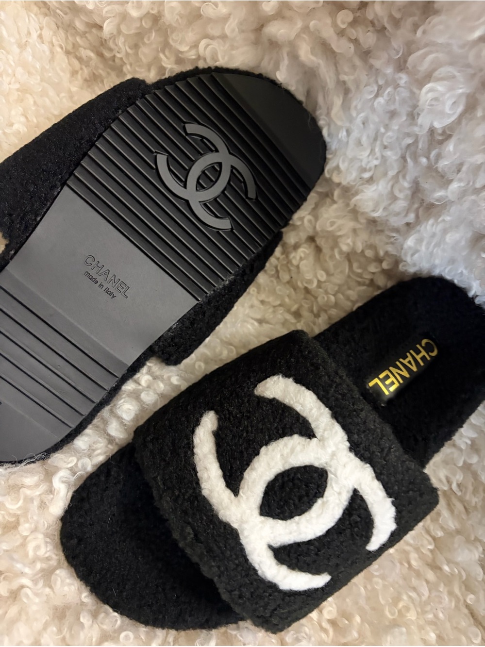 Chanel Black/white Logo Fury Slippers Size 7 Women’s